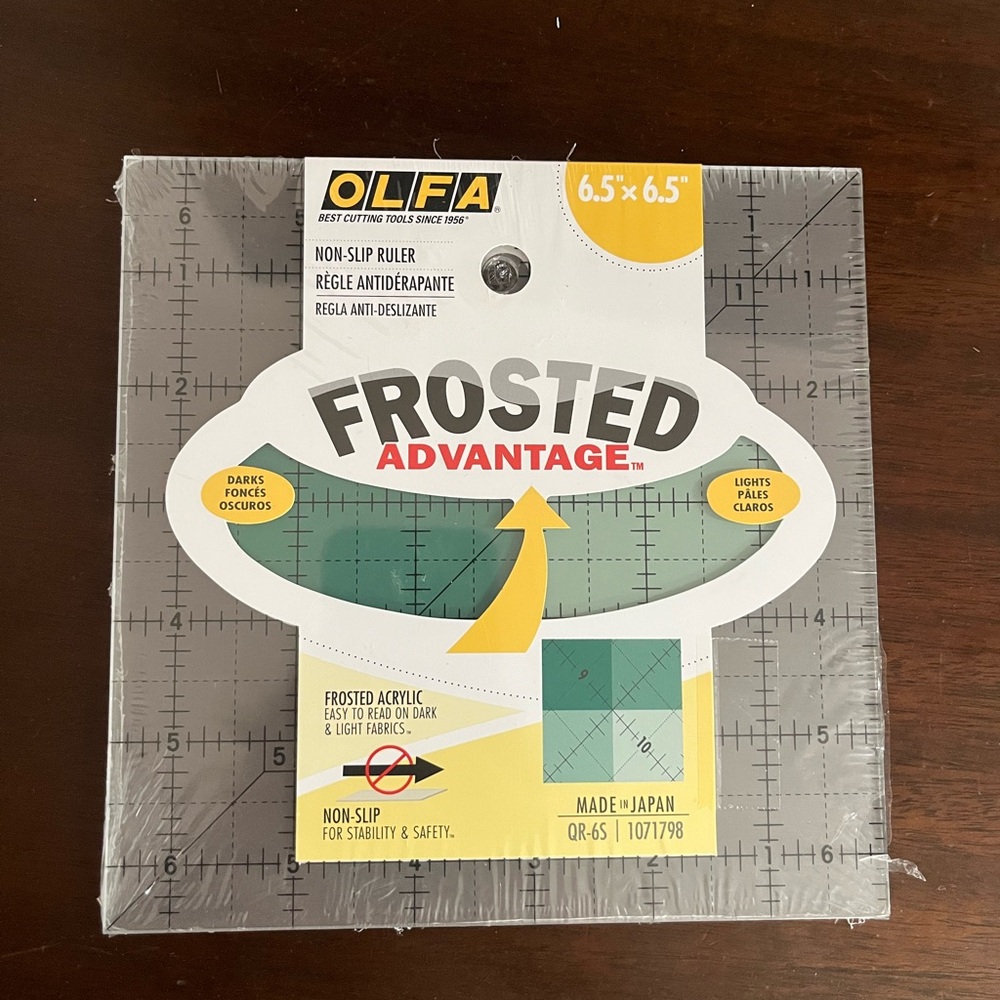 OLFA Frosted Advantage Non-Slip sewing / quilting Ruler